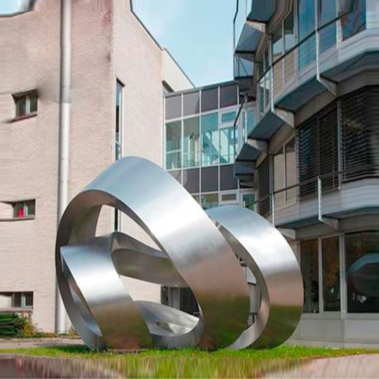 Stainless steel sculptures can be divided into five categories according to their functions